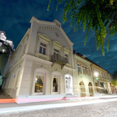 Apartmán s átriom v historickom centre Trencin Exterior foto
