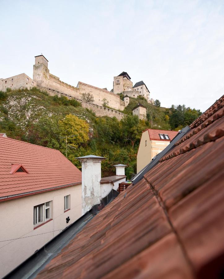 Apartmán s átriom v historickom centre Trencin Exterior foto